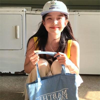 女儿国嬉春